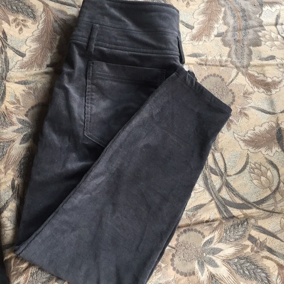 Olivia Palermo banana republic corduroy pants 👖 - Picture 6 of 7